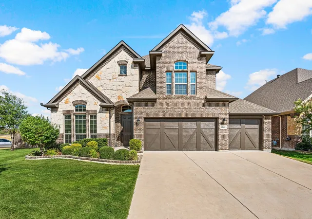 Photo 1 of Single family home for sale at 6068 Wessex St, North Richland Hills, TX 76180 | MLS# 21383258 | Listing updated on 2026-09-11