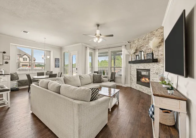 Photo 2 of Single family home for sale at 6068 Wessex St, North Richland Hills, TX 76180 | MLS# 21383258 | Listing updated on 2026-09-11