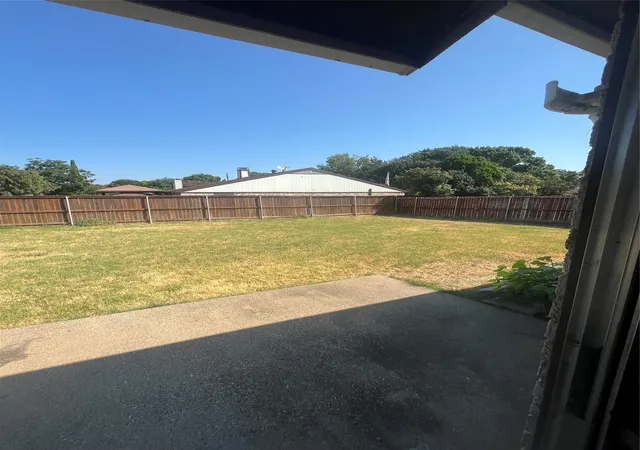 Photo 14 of Single family home for sale at 1211 Brush Crk Dr, Richardson, TX 75081 | MLS# 21383331 | Listing updated on 2026-09-11