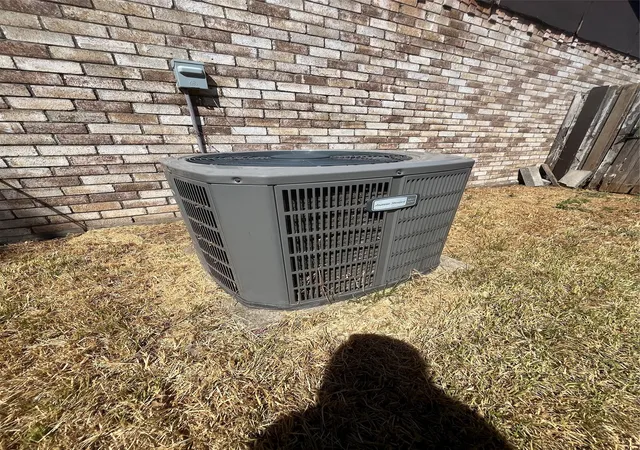Photo 3 of Single family home for sale at 1211 Brush Crk Dr, Richardson, TX 75081 | MLS# 21383331 | Listing updated on 2026-09-11