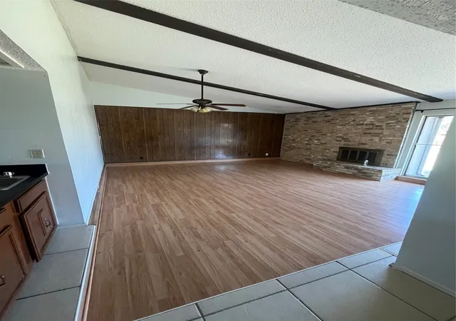 Photo 4 of Single family home for sale at 1211 Brush Crk Dr, Richardson, TX 75081 | MLS# 21383331 | Listing updated on 2026-09-11