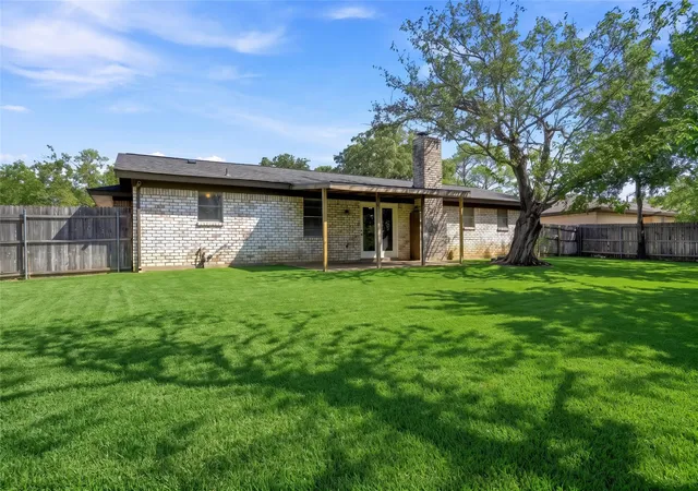 Photo 3 of Single family home for sale at 509 Hillside Rd, Colleyville, TX 76034 | MLS# 21383280 | Listing updated on 2026-10-05