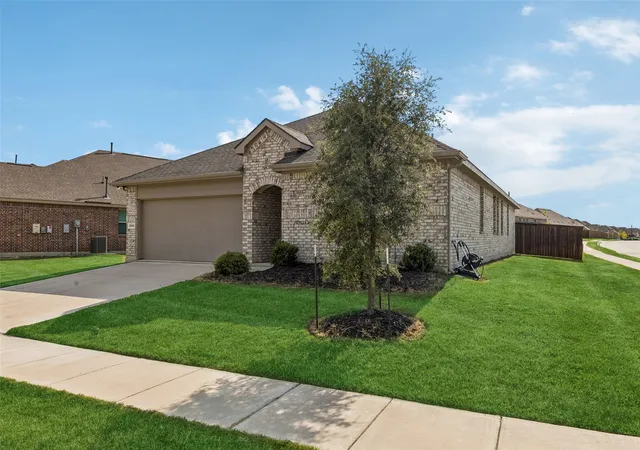 Photo 2 of Single family home for sale at 2000 Angus Dr, Little Elm, TX 75068 | MLS# 21383183 | Listing updated on 2026-09-13