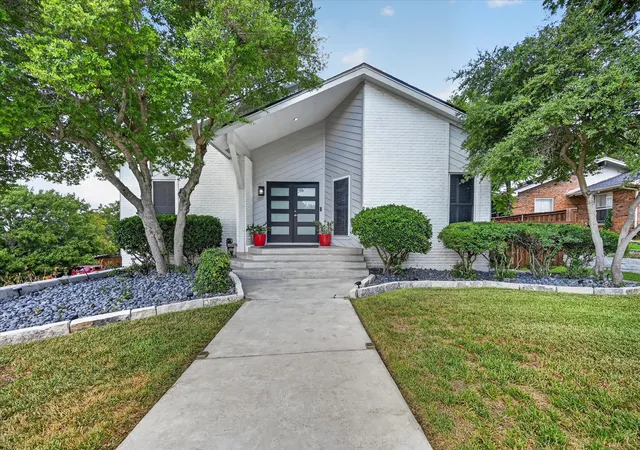 Photo 1 of Single family home for sale at 7624 Skylake Dr, Fort Worth, TX 76179 | MLS# 21382366 | Listing updated on 2026-09-26