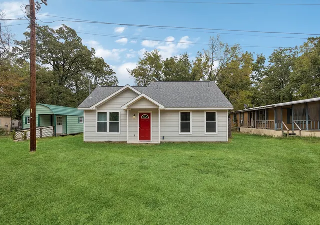 Photo 3 of Single family home for sale at 7570 Double Brg Rd, Mabank, TX 75156 | MLS# 21378912 | Listing updated on 2026-09-11