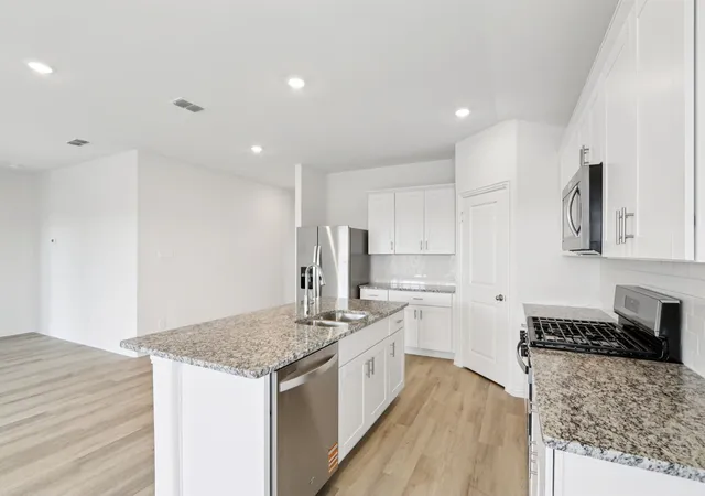 Photo 3 of Single family home for sale at 1586 Coldwater Way, Crandall, TX 75114 | MLS# 21381515 | Listing updated on 2026-10-06