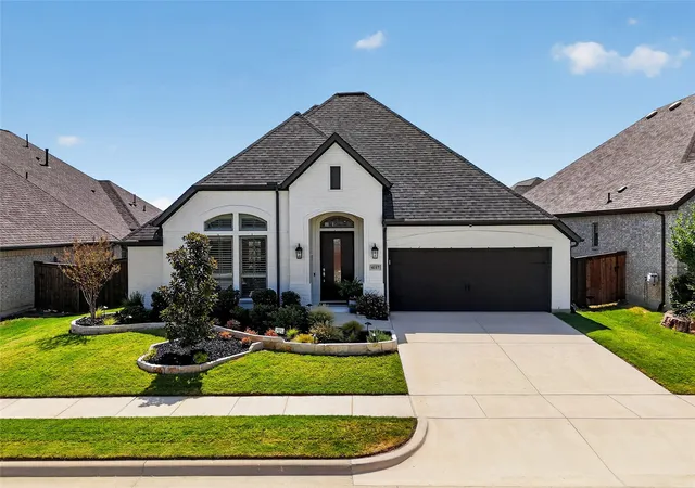 Photo 1 of Single family home for sale at 4117 Hawthorn Dr, Aubrey, TX 76227 | MLS# 21382000 | Listing updated on 2026-09-30