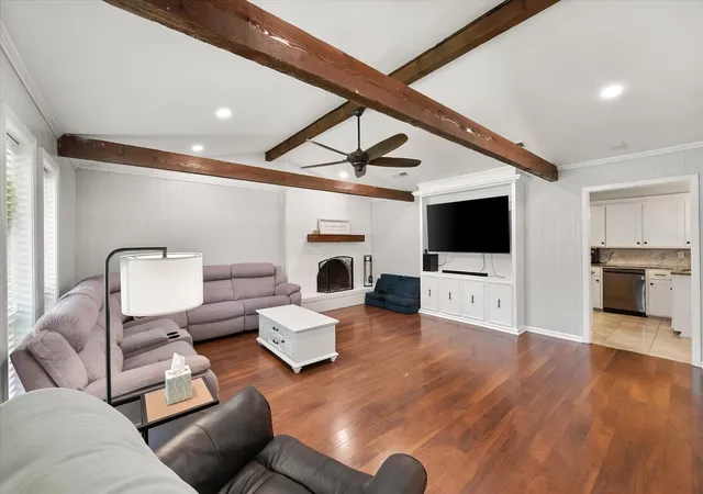Photo 2 of Single family home for sale at 805 Laura Ave, Corsicana, TX 75110 | MLS# 21383179 | Listing updated on 2026-09-11