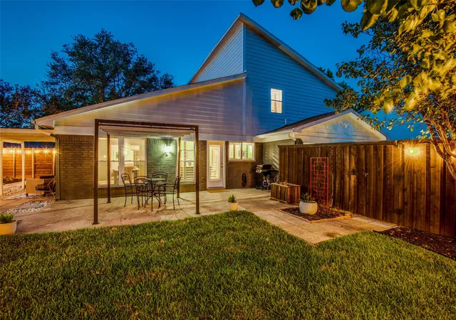 Single family home for sale at 2010 Heatherbrook Dr, Grapevine, TX 76051 | MLS# 21383079 | Listing updated on 2026-10-05