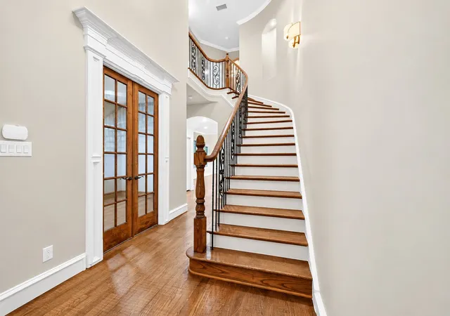 Photo 2 of Single family home for sale at 5418 Martel Ave, Dallas, TX 75206 | MLS# 21383131 | Listing updated on 2026-09-10
