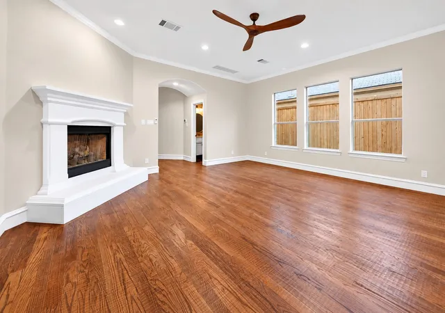 Photo 3 of Single family home for sale at 5418 Martel Ave, Dallas, TX 75206 | MLS# 21383131 | Listing updated on 2026-09-10