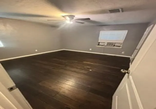 Photo 4 of Single family home for sale at 6511 Baraboo Dr, Dallas, TX 75241 | MLS# 21383219 | Listing updated on 2026-09-11