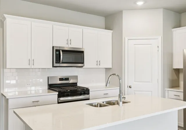 Photo 3 of Single family home for sale at 1582 Coldwater Way, Crandall, TX 75114 | MLS# 21381518 | Listing updated on 2026-09-14