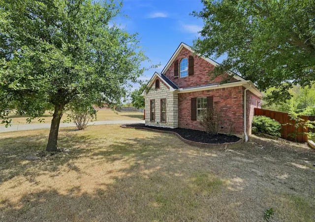 Photo 3 of Single family home for sale at 3117 Preston Clb Dr, Sherman, TX 75092 | MLS# 21327655 | Listing updated on 2026-10-06