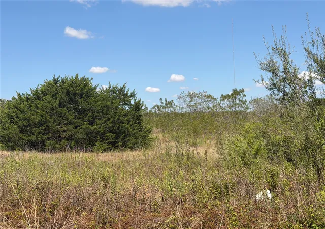 Photo 1 of Land for sale at 2550 Hodge Rd #Lot 3, Moody, TX 76557 | MLS# 21318024 | Listing updated on 2026-09-11