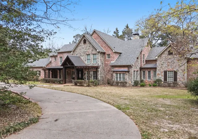 Photo 1 of Single family home for sale at 3814 Brighton Crk Cir, Tyler, TX 75707 | MLS# 21383432 | Listing updated on 2026-09-25
