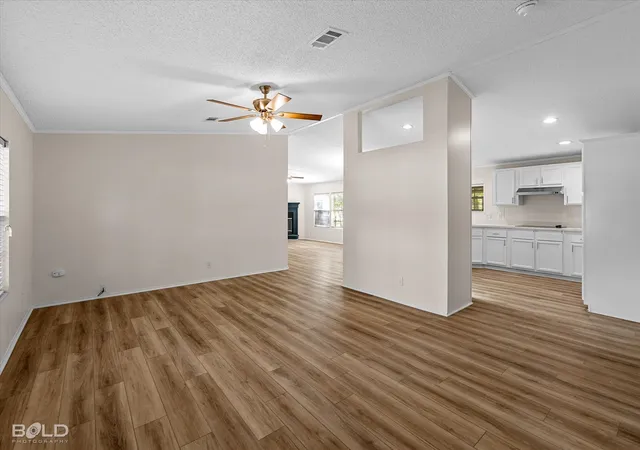 Photo 4 of Manufactured home for sale at 1605 Gray Lake Dr, Princeton, LA 71067 | MLS# 21382881 | Listing updated on 2026-09-11