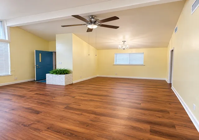 Photo 1 of Single family home for sale at 1517 Captain Shreve Dr, Shreveport, LA 71105 | MLS# 21383457 | Listing updated on 2026-09-11