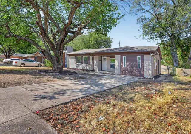 Photo 3 of Single family home for sale at 7917 Woodshire Dr, Dallas, TX 75232 | MLS# 21382726 | Listing updated on 2026-10-03