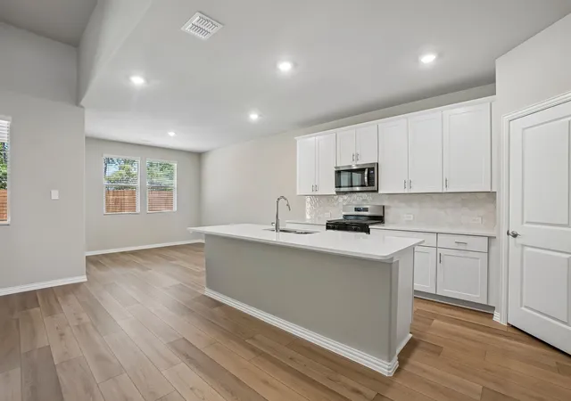 Photo 3 of Sale Pending at 2401 Grand Teton Dr, Anna, TX 75409 | MLS# 21381521 | Listing updated on 2026-10-02