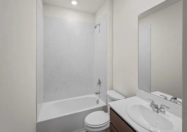 Photo 3 of Single family home for sale at 185 Brooks St, Bullard, TX 75757 | MLS# 21383175 | Listing updated on 2026-09-18