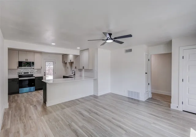 Photo 4 of Single family home for sale at 1011 E Alan Ave, Carrollton, TX 75006 | MLS# 21378408 | Listing updated on 2026-09-14