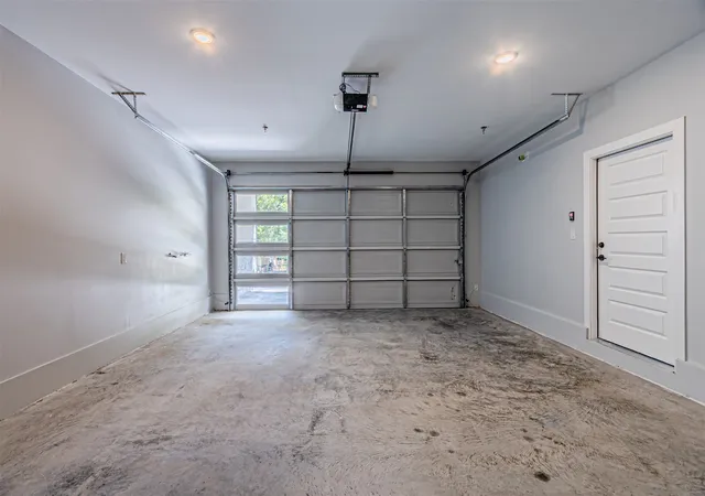Listing Photo 5 - Condo for sale in building located at 2376 Longhorn St, Dallas, TX 75228 - Unit #A,B,C,D