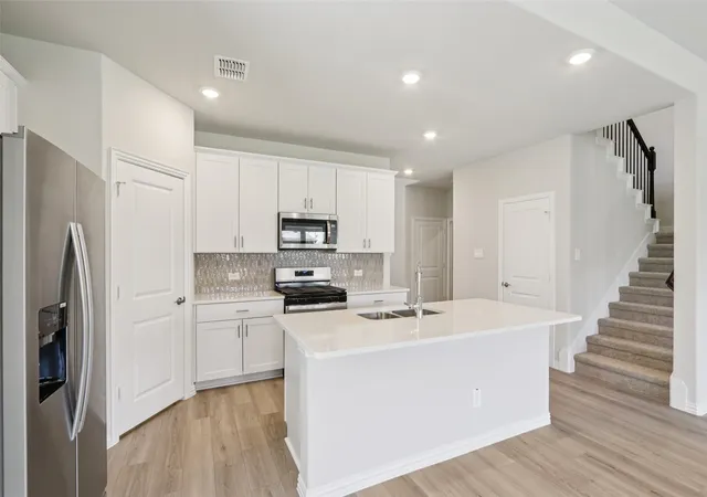 Photo 4 of Sale Pending at 1805 Denali Dr, Anna, TX 75409 | MLS# 21381522 | Listing updated on 2026-09-15