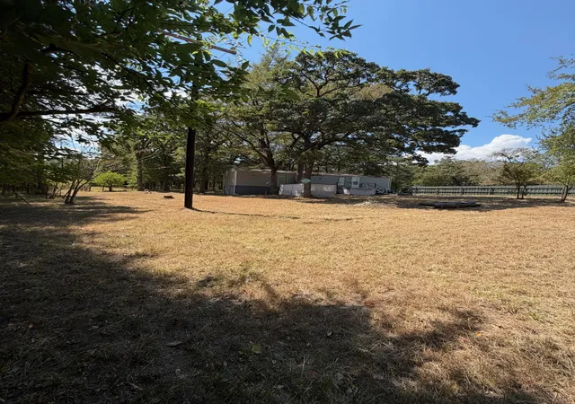 Photo 2 of Manufactured home for sale at 3278 Cedar Bnd Dr, Wills Point, TX 75169 | MLS# 21383373 | Listing updated on 2026-09-14