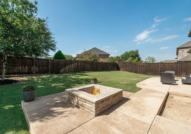 Photo 2 of Single family home for sale at 320 Dianna Dr, Prosper, TX 75078 | MLS# 21349194 | Listing updated on 2026-09-11