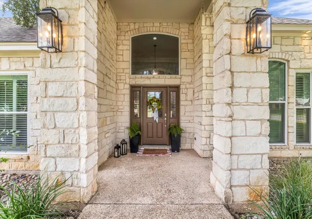 Photo 2 of Single family home for sale at 325 Elm Grv Cir, Mc Gregor, TX 76657 | MLS# 21383419 | Listing updated on 2026-09-12