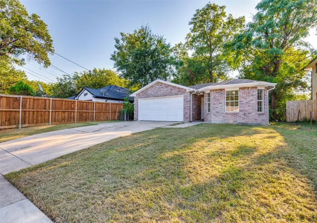 Photo 3 of Single family home for sale at 4129 Easter Ave, Dallas, TX 75216 | MLS# 21381447 | Listing updated on 2026-09-11