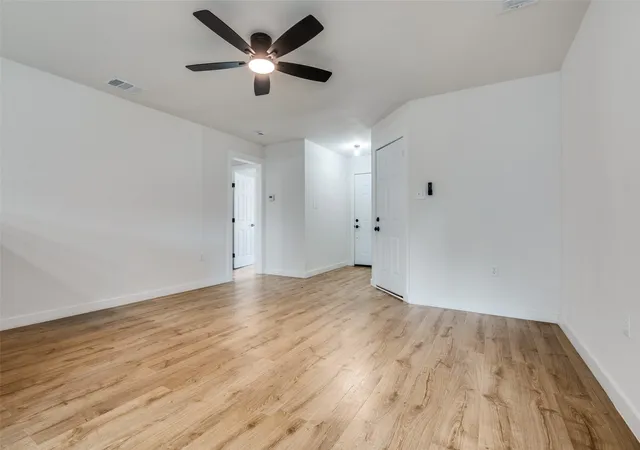 Photo 4 of Single family home for sale at 4129 Easter Ave, Dallas, TX 75216 | MLS# 21381447 | Listing updated on 2026-09-11