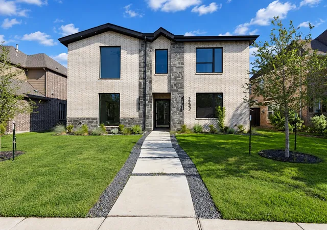 Photo 1 of Single family home for sale at 2232 Chenault Dr, Frisco, TX 75033 | MLS# 21381046 | Listing updated on 2026-09-29