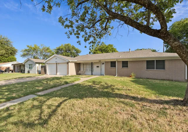 Photo 2 of Single family home for sale at 7009 Corona Dr, North Richland Hills, TX 76180 | MLS# 21383546 | Listing updated on 2026-09-11