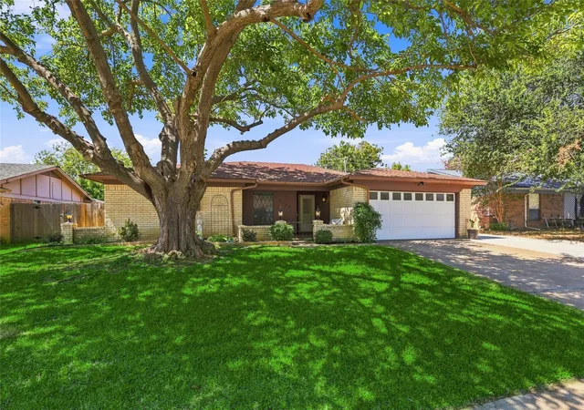 Photo 2 of Sale Pending at 3113 Mossy Oak Ln, Bedford, TX 76021 | MLS# 21361748 | Listing updated on 2026-09-23