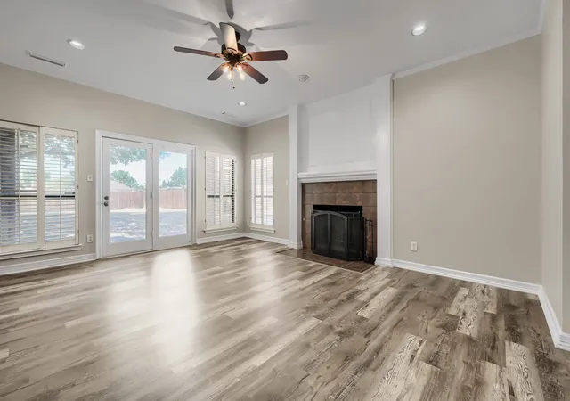 Photo 3 of Single family home for sale at 100 Coventry Ct, Irving, TX 75061 | MLS# 21261756 | Listing updated on 2026-09-11