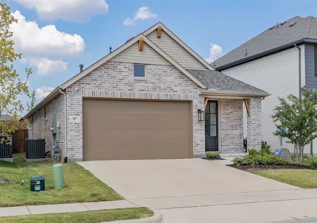 Photo 2 of Single family home for sale at 807 Sunflower Trl, Sherman, TX 75092 | MLS# 21381070 | Listing updated on 2026-10-04