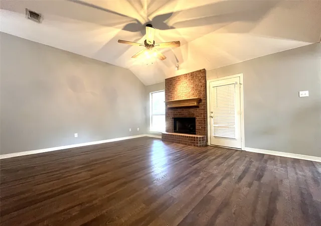 Photo 3 of Single family home for sale at 518 Wild Springs Dr, Midlothian, TX 76065 | MLS# 21383317 | Listing updated on 2026-09-11