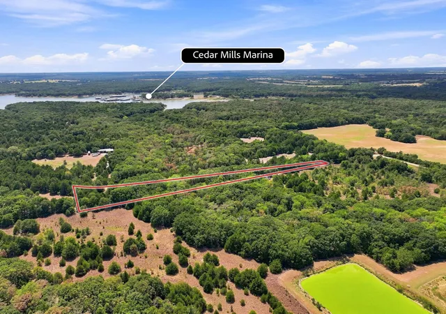Photo 3 of Single family home for sale at 710 Rio Roxo Rd, Gordonville, TX 76245 | MLS# 21383266 | Listing updated on 2026-09-23