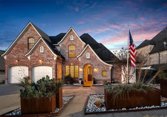 Photo 3 of Single family home for sale at 1714 Weiskopf Dr, Rockwall, TX 75032 | MLS# 21383522 | Listing updated on 2026-09-13