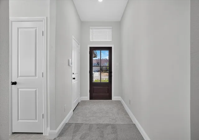 Photo 3 of Single family home for sale at 425 Rose Ave, Cleburne, TX 76033 | MLS# 21383584 | Listing updated on 2026-09-11
