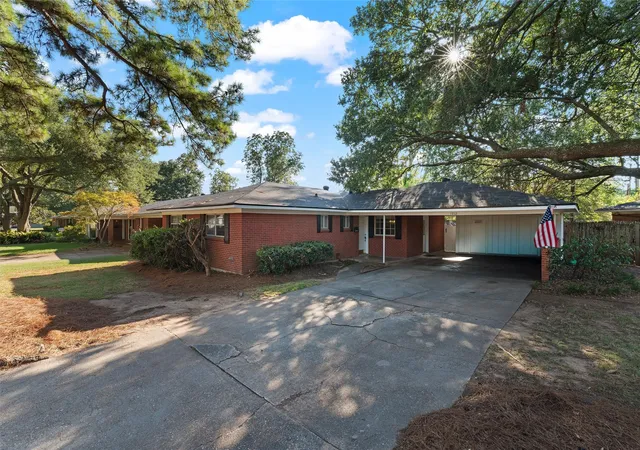 Photo 2 of Sale Pending at 1912 Horton Ave, Shreveport, LA 71105 | MLS# 21383614 | Listing updated on 2026-09-29