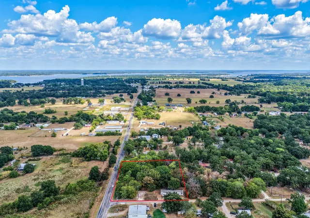 Photo 2 of Manufactured home for sale at 121 Rs County Rd 3317, Emory, TX 75440 | MLS# 21383260 | Listing updated on 2026-09-12