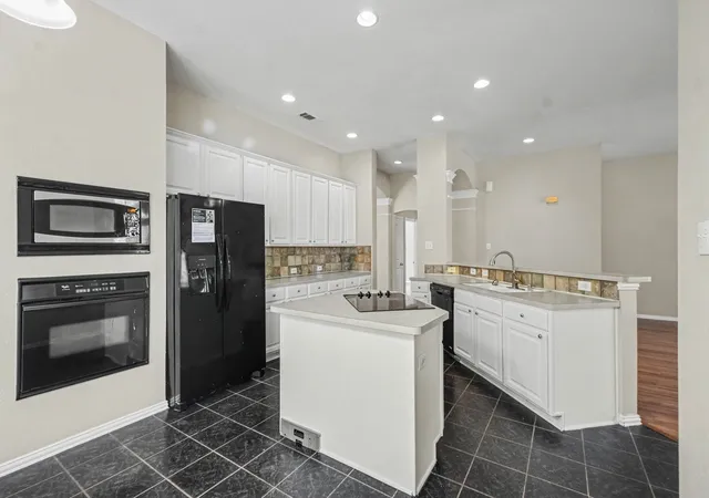 Photo 4 of Single family home for sale at 3604 Magnolia Cir, The Colony, TX 75056 | MLS# 21377179 | Listing updated on 2026-09-11