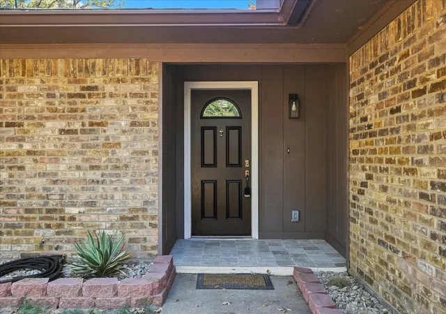 Photo 3 of Single family home for sale at 206 Hickory Ln, Hickory Creek, TX 75065 | MLS# 21383621 | Listing updated on 2026-09-11