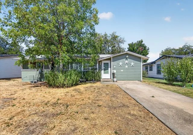 Photo 2 of Single family home for sale at 3545 Regal Rd, Fort Worth, TX 76111 | MLS# 21383545 | Listing updated on 2026-09-11