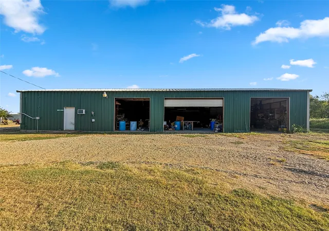 Photo 3 of Single family home for sale at 803 Farm Rd 71 W, Sulphur Springs, TX 75482 | MLS# 21380783 | Listing updated on 2026-09-15