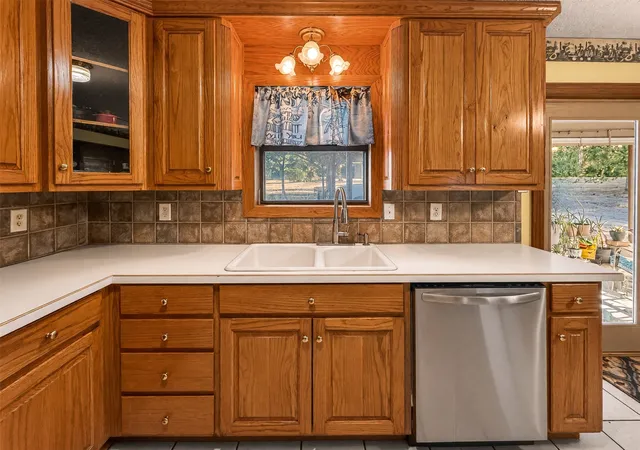 Photo 4 of Single family home for sale at 803 Farm Rd 71 W, Sulphur Springs, TX 75482 | MLS# 21380783 | Listing updated on 2026-09-15