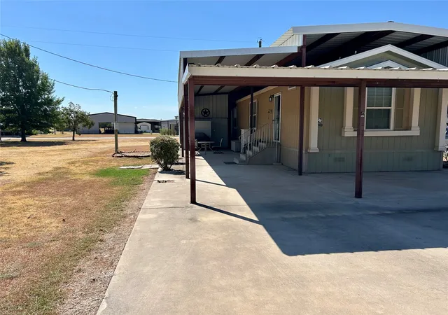 Photo 1 of Single family home for sale at 166 Holiday Rambler Dr, Whitney, TX 76692 | MLS# 21383602 | Listing updated on 2026-09-11